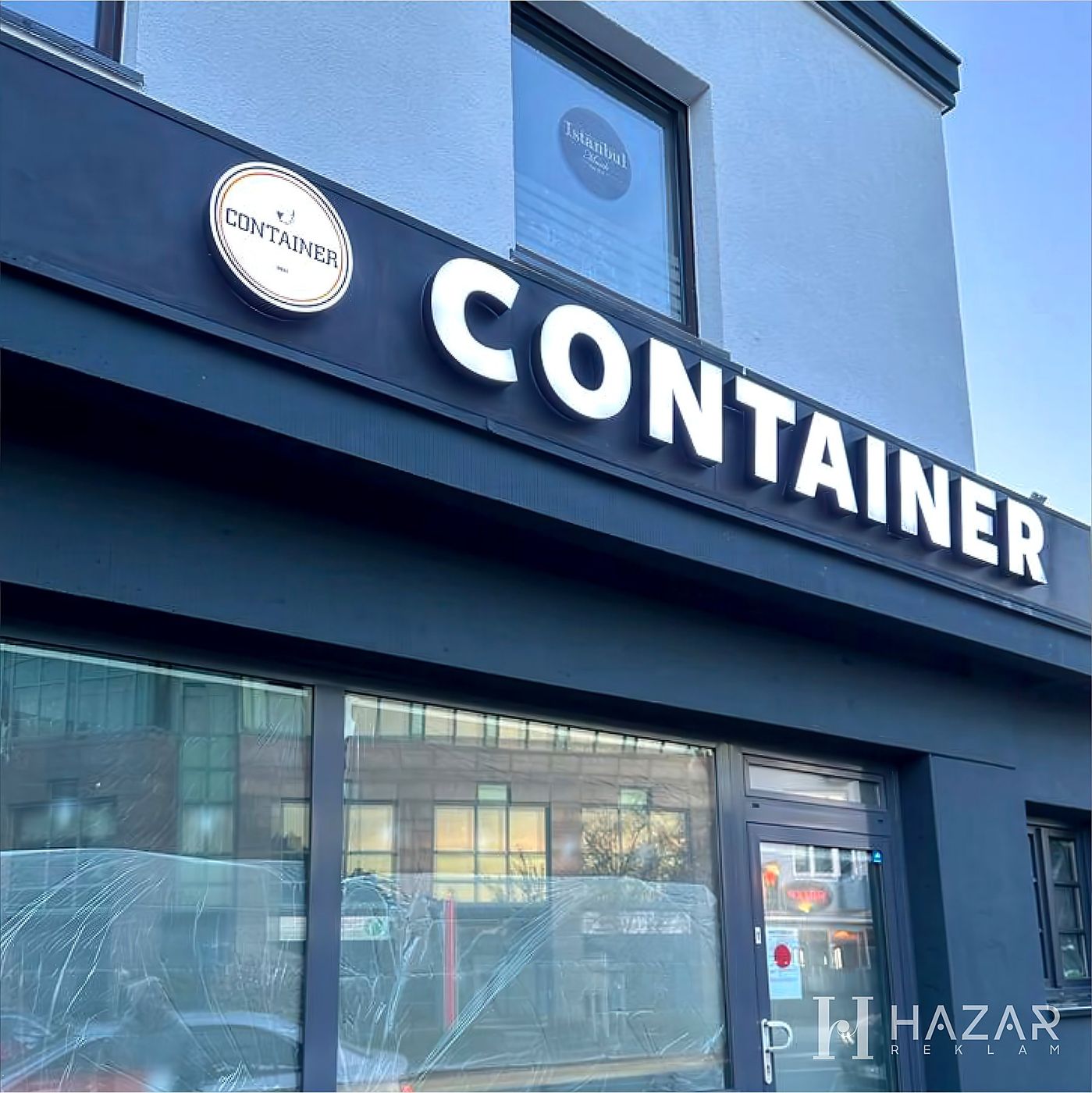 Container cephe kutu harf tabela